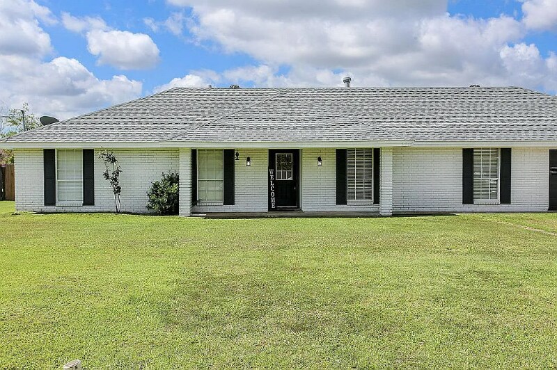 Primary Photo - 2712 Mary Ann Dr