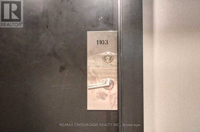 Building Photo - 87 Peter St