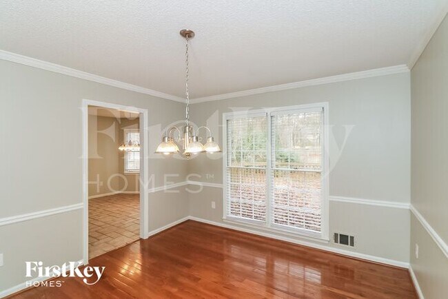 Building Photo - 4814 Westbourne Dr