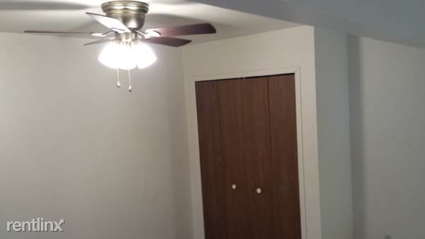 Building Photo - 2487 Green Pine Dr