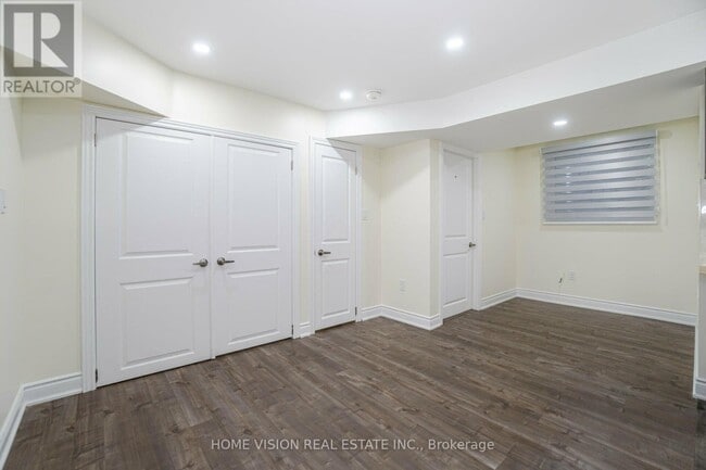 Photo du bâtiment - 20 Hubbell Rd