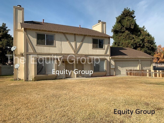 Two story Town Home available in Tulare! Townhome Rentals in Tulare
