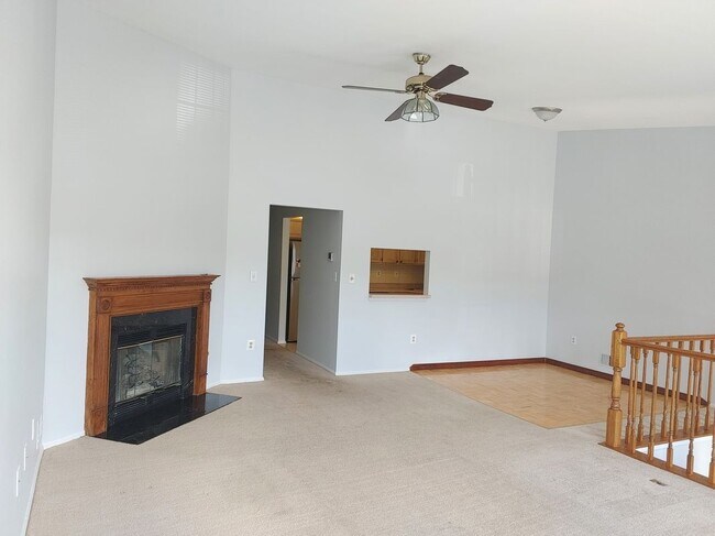Building Photo - 98 Amethyst Way