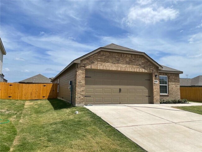 Building Photo - 16440 Farmhouse Ln