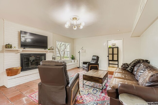 Foto del edificio - 146 Canyon Oaks Dr