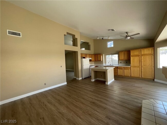 Building Photo - 2226 Crown Valley Ln