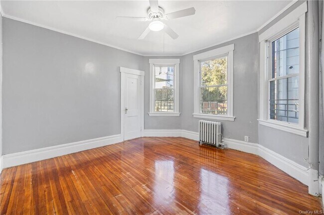 Building Photo - 118 Hillside Ave