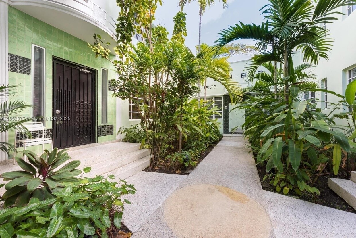 Primary Photo - 1573 Pennsylvania Ave