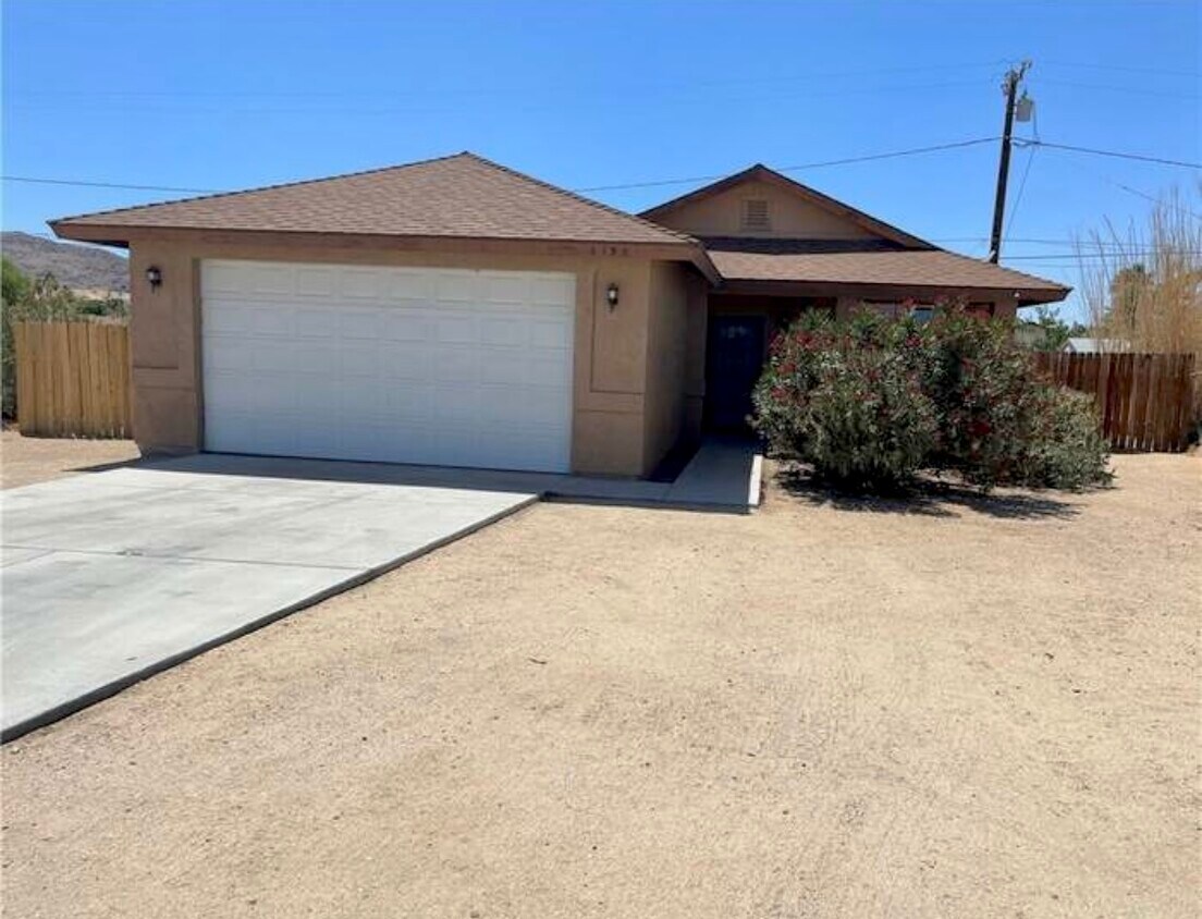 6136 Morongo Rd, Twentynine Palms, CA 92277 House Rental in