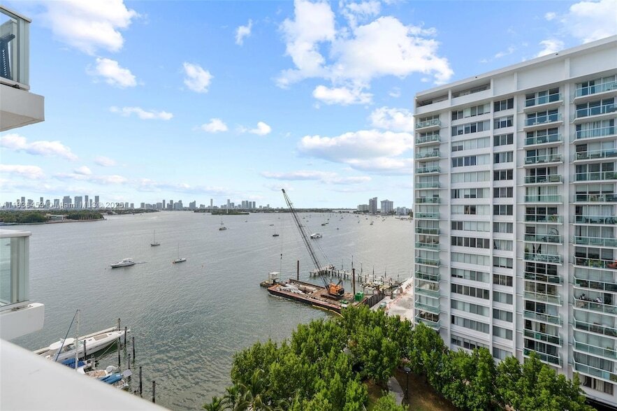 Foto principal - 910 West Ave