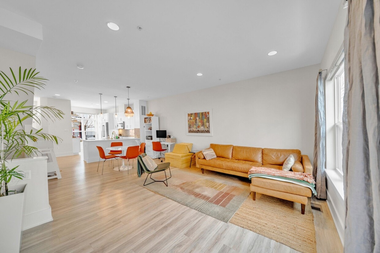 Photo - 11326 Emerald Park Rd (Potomac, MD)