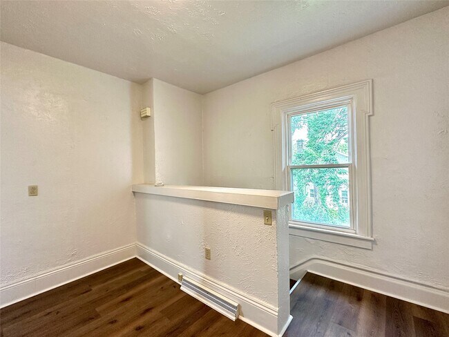 Foto del edificio - 336 Meadville St