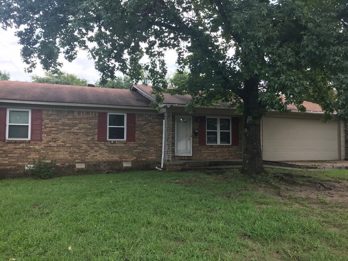 Foto principal - 1109 Southedge Dr