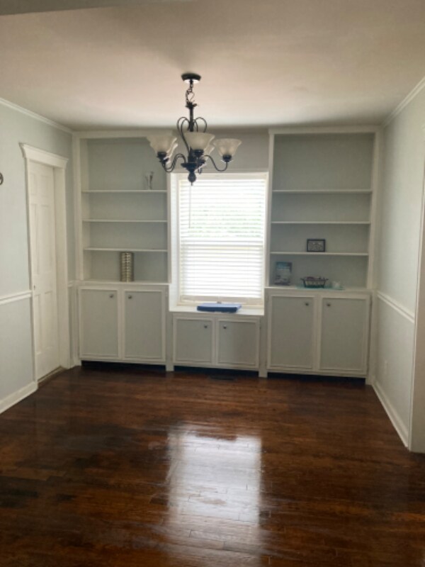 Building Photo - 2327 E 3rd St