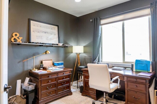 Foto del edificio - 9030 W Rio Grande Ave