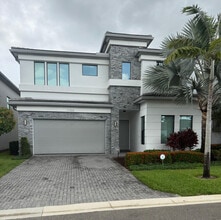 Building Photo - 17333 Rainstream Rd