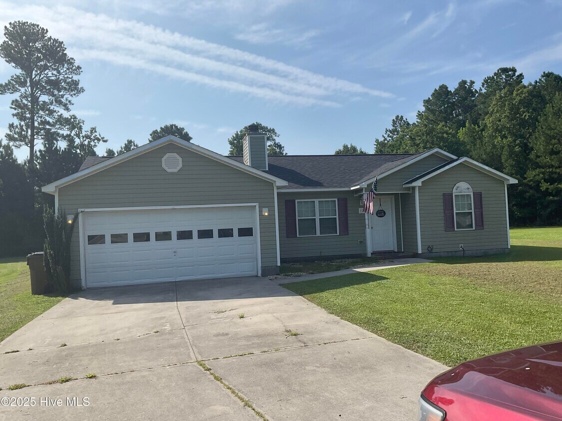Foto principal - 121 Poplar Ridge Rd