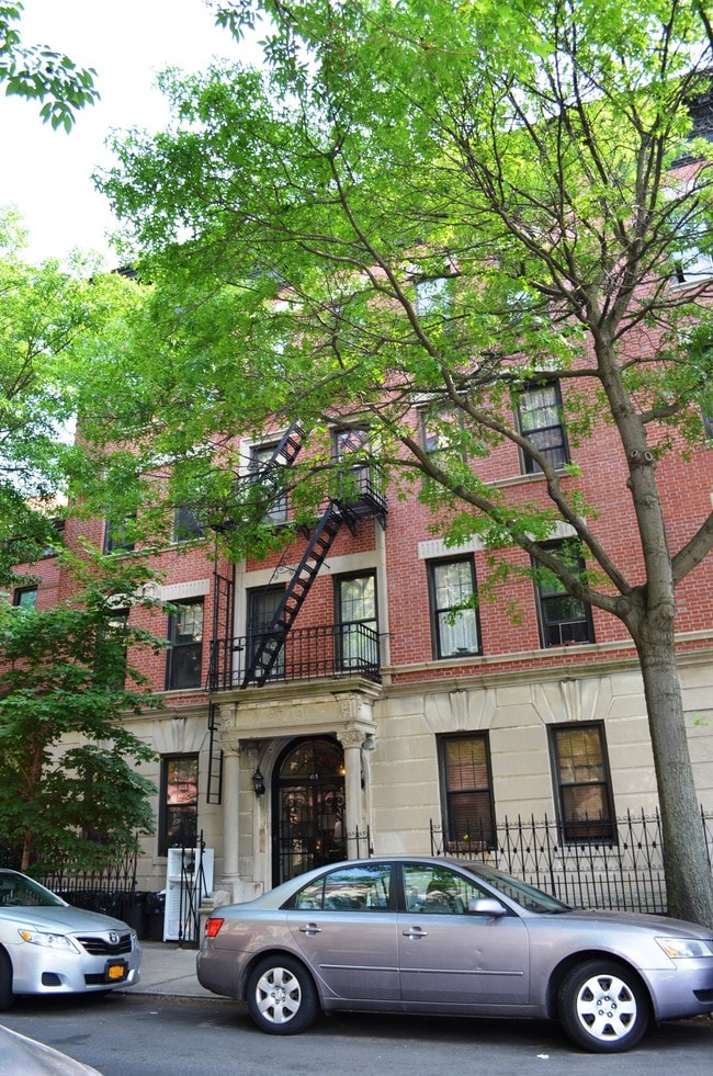 Building Photo - 419 16th St