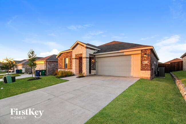 Building Photo - 1409 Vernon Dr