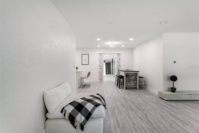 Building Photo - 2909 Hargill Dr