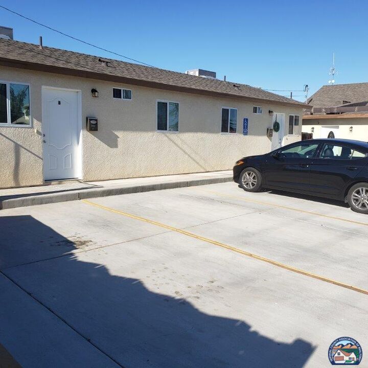 Foto del edificio - 423 S Imperial Ave