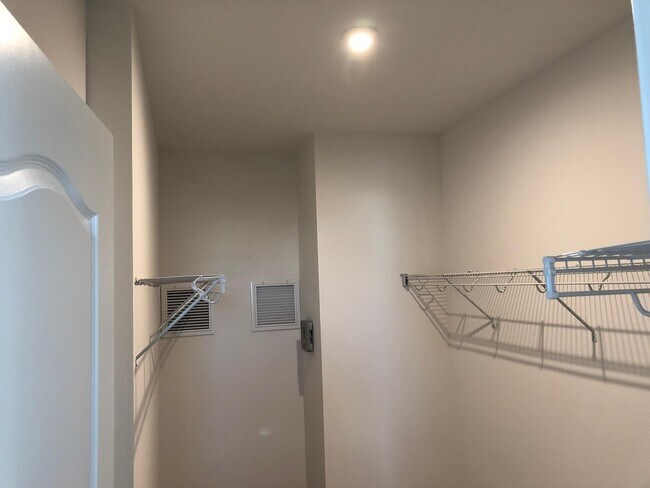 Foto del edificio - 13167 Granger Ave