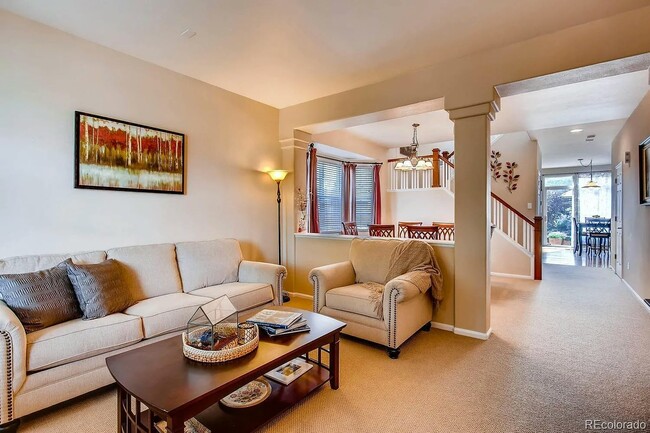 Foto del edificio - 9327 Branham Dr