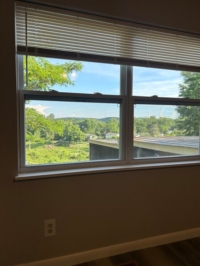 Building Photo - 158 Warrior Cir