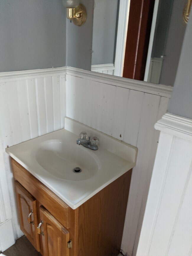 46 Elm St Unit 46 Elm, Delhi, NY 13753 Apartments in Delhi, NY