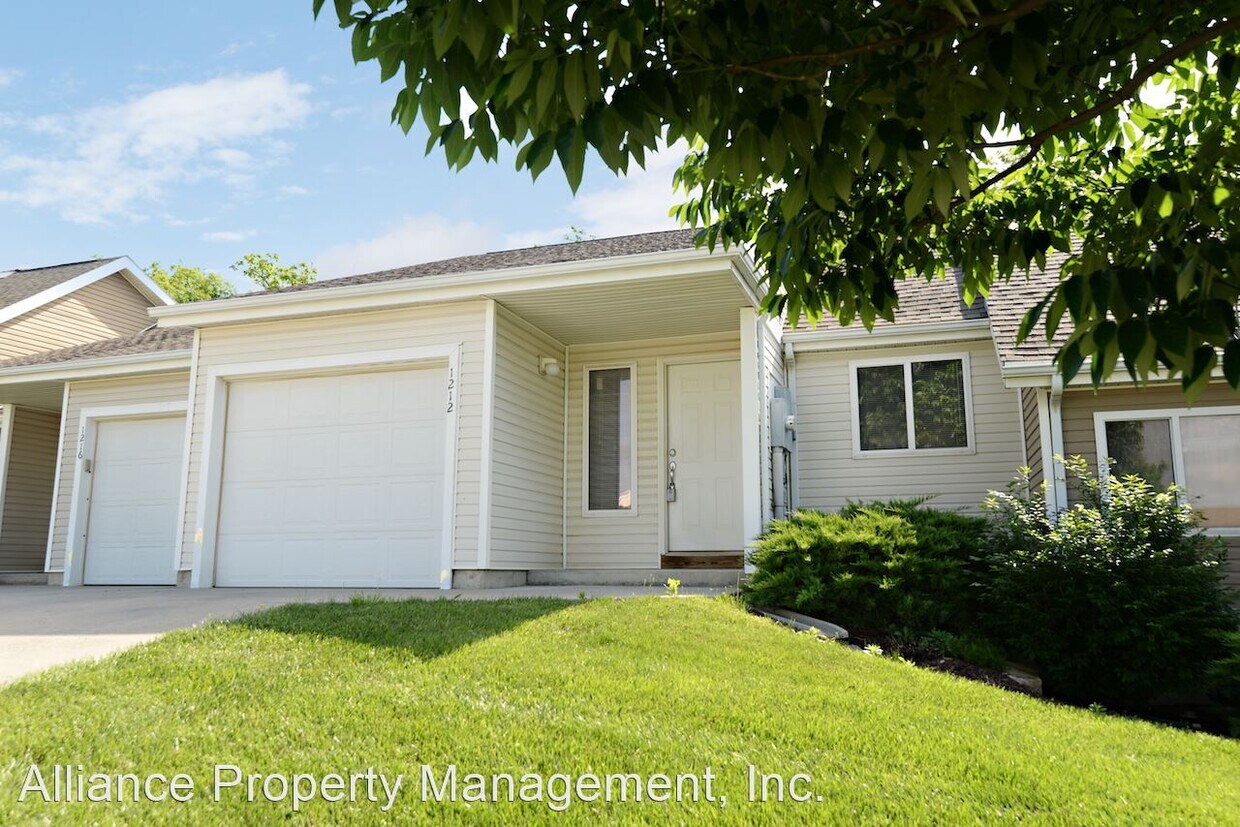 1212 Sundance Dr, Manhattan, KS 66503 House Rental in Manhattan, KS