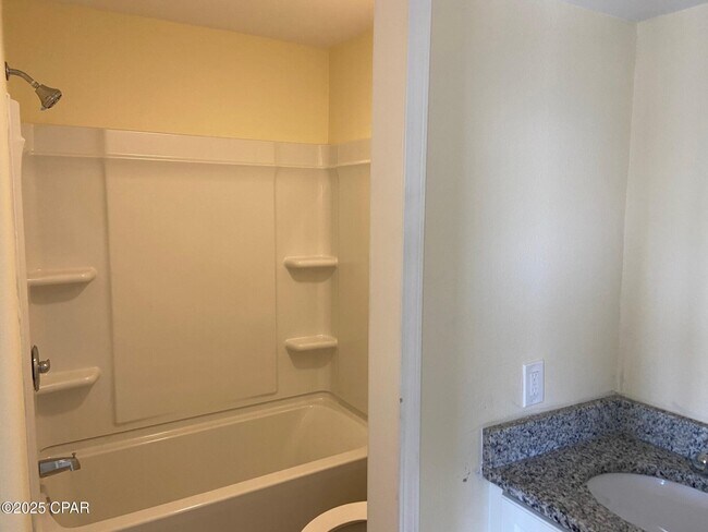 Building Photo - 113 Marin Dr