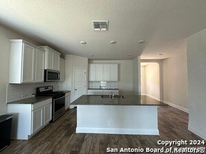 Foto del edificio - 13643 Pickett Canyon