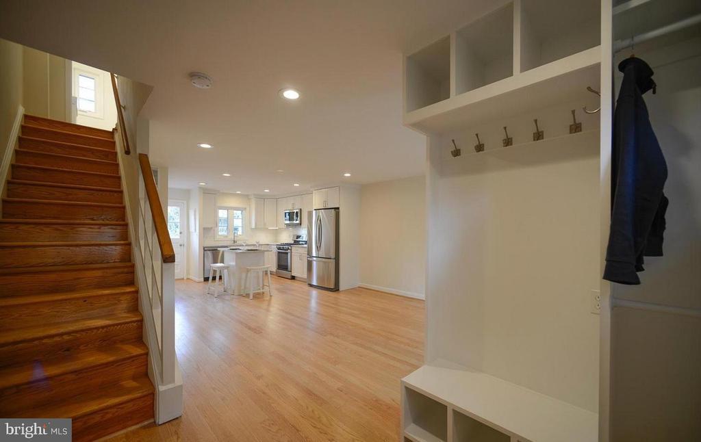 Primary Photo - 2503 Holman Ave