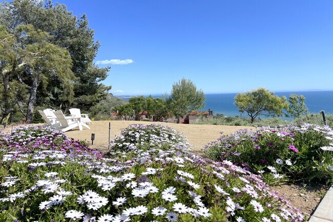 Foto del edificio - 34035 Pacific Coast Hwy