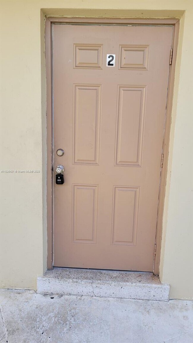 Foto del edificio - 1280 NE 139th St