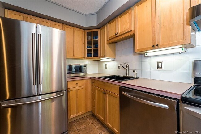 Building Photo - 26 Courtland Dr