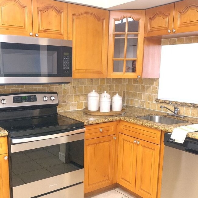 Foto del edificio - 705 NW 91st Terrace