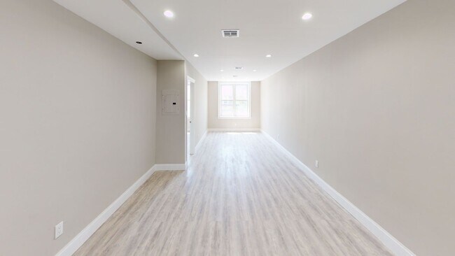 Building Photo - 1909 Avenue M