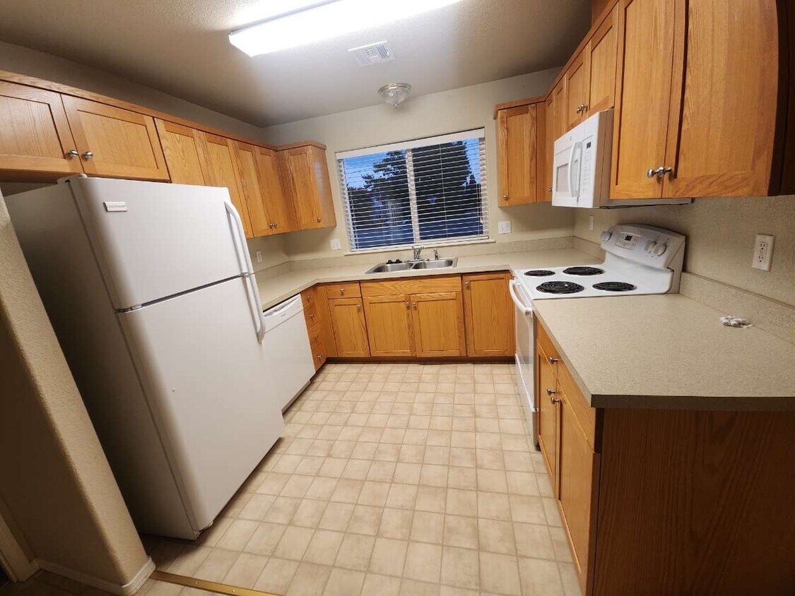 133 Rolling Hills Rd, Roseburg, OR 97471 House Rental in Roseburg, OR