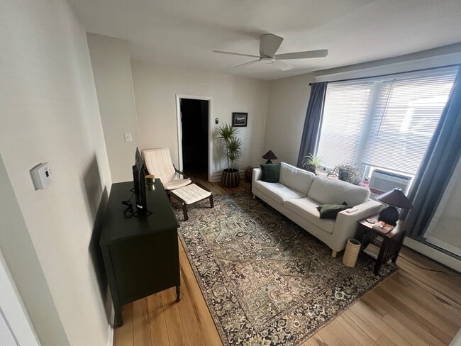 Living Room - 1064 Queen St