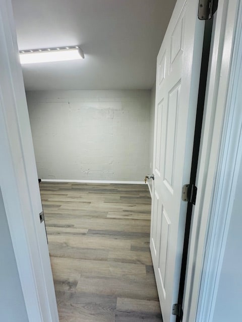 Building Photo - 113 NE Lincoln Cir N