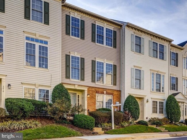 Photo - 5820 Pearson Ln Townhome