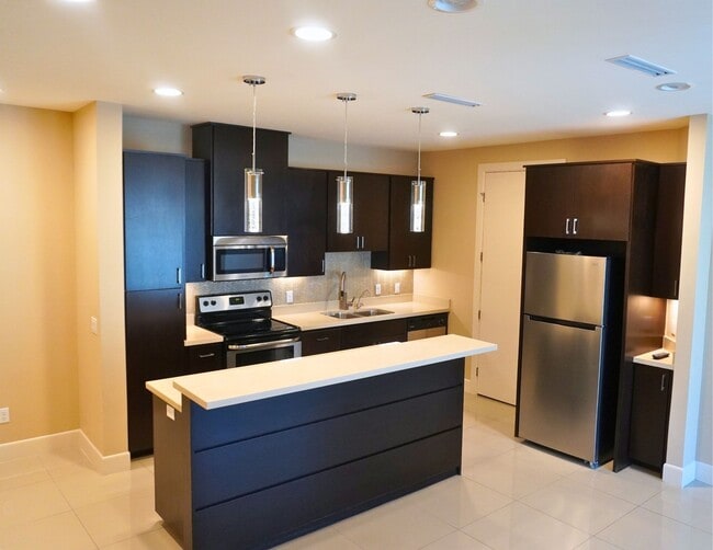 Foto del edificio - 1445 Ozark Ave