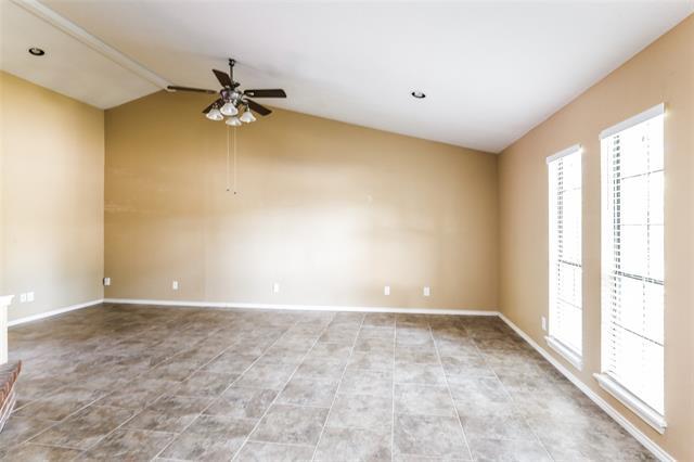 Building Photo - 4921 Freeport Dr