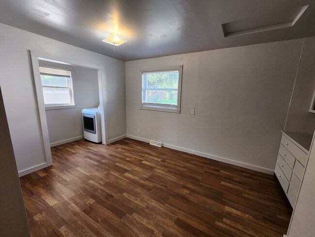 Foto del edificio - Charming Old-School 4-bedroom Home for Rent!