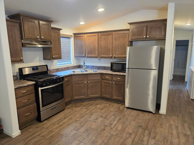 Building Photo - 3 Bedroom Mobile Home In Bullhead City