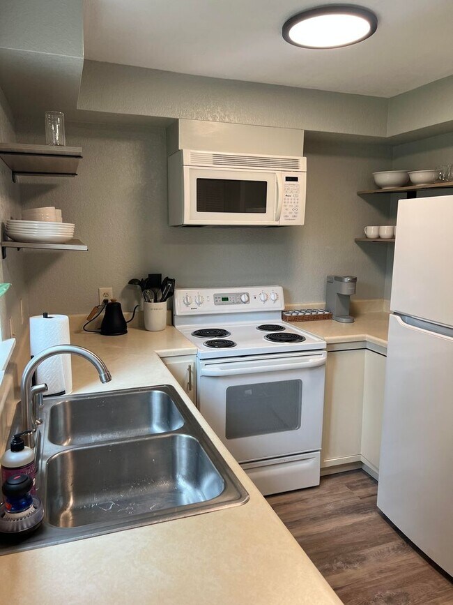 Foto del edificio - Newly remodeled  2 Bedroom Grant Creek Con...