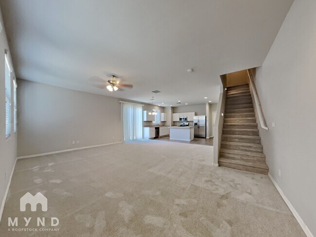 Building Photo - 5420 W Albeniz Pl