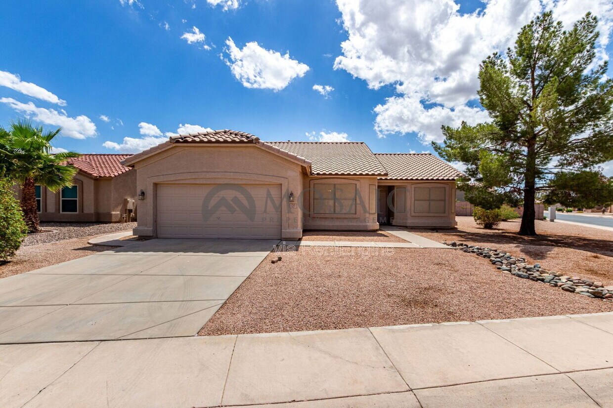 Primary Photo - 1245 E Waterview Pl