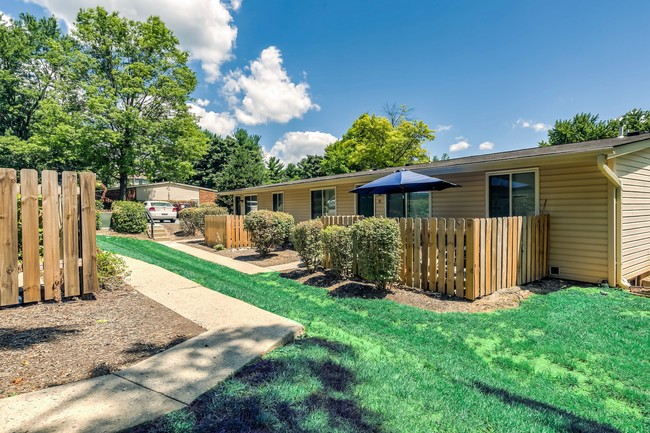 Building Photo - Little Brook Apartments